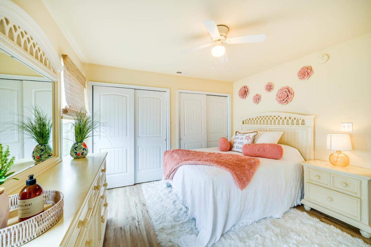 Holiday home Vacation With Hot Tub Near Beach!